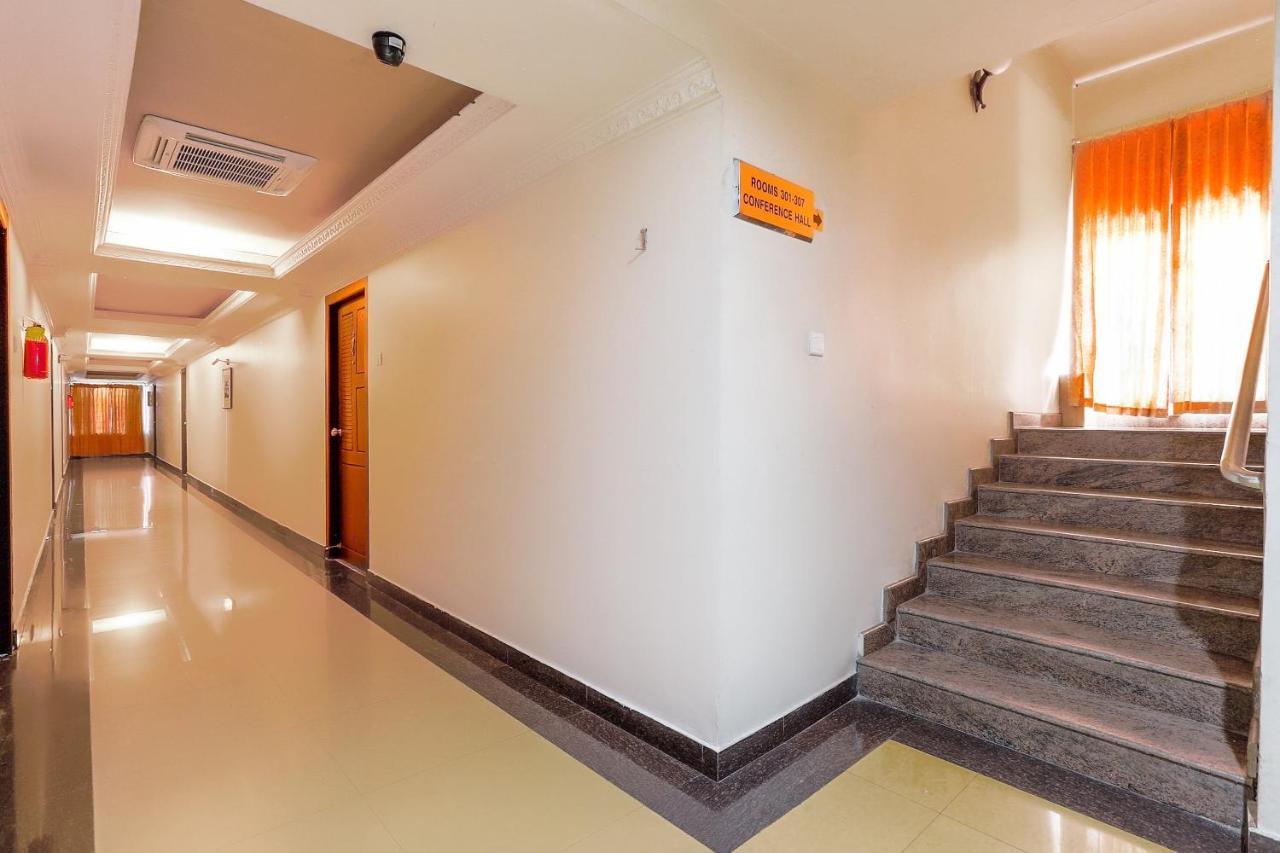 Capital O 72337 Hotel Konkan Tadka Мумбаи Экстерьер фото
