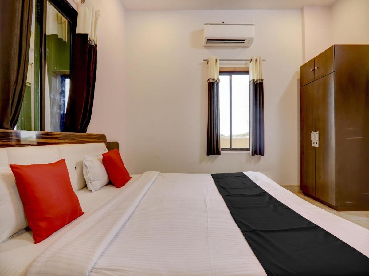 Capital O 72337 Hotel Konkan Tadka Мумбаи Экстерьер фото